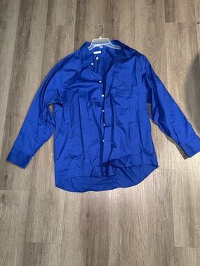 Izod Men's Blue Button-Up Dress Shirt